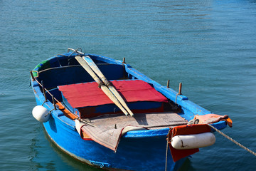 Puglia, Bari, barche di pescatori di polpo