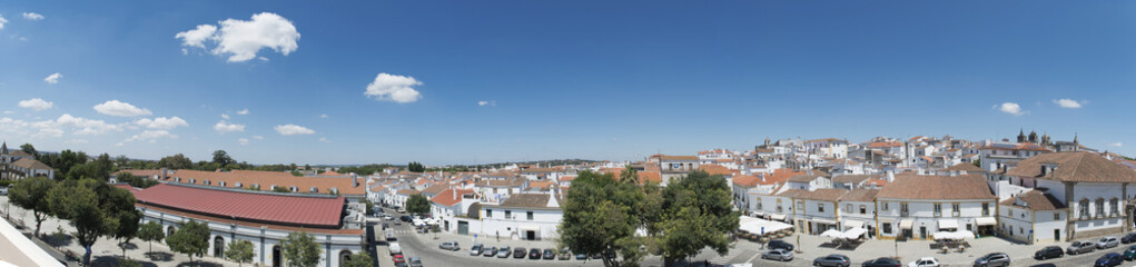 Fototapeta na wymiar panorama view of the city of evora, portugal