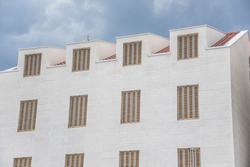 Obraz premium White building with beautiful windows.