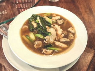 Fried noodle with chicken and broccoli