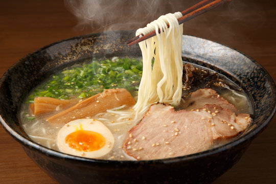 ラーメン の画像 391 件の Stock 写真 ベクターおよびビデオ Adobe Stock ラーメン の画像 391 件の Stock 写真 ベクターおよびビデオ Adobe Stock