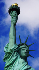 Fototapeta na wymiar a statue with torch in New York