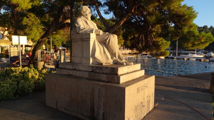 Croatie Cavtat statue Valtazar Bogišić juriste sociologue serbe