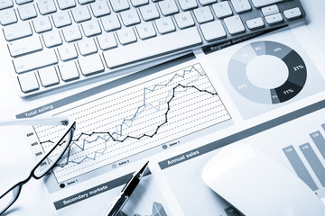 Preparing average sales report