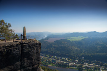 sächsische schweiz deutschland dresden bad schandau wandern panorama landschaft berge