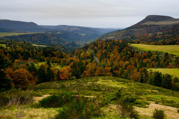 Obraz premium Auvergne in Herbst