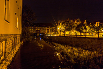 Fototapeta na wymiar Krämerbrücke in Erfurt in der Nacht