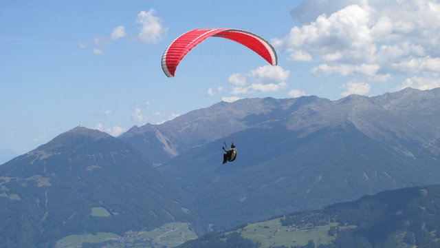 Paragliding 