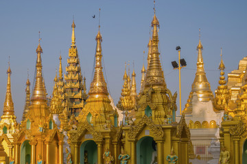 Fototapeta premium Myanmar Yangon Shwedagon golden pagoda inside