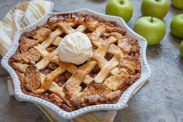 Traditional American Apple pie