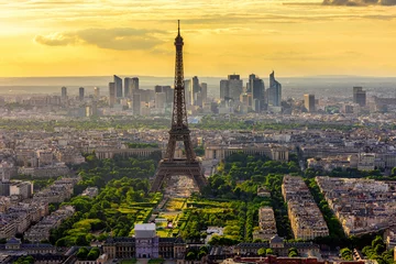 Fotobehang Skyline van Parijs met de Eiffeltoren bij zonsondergang in Parijs, Frankrijk © Ekaterina Belova
