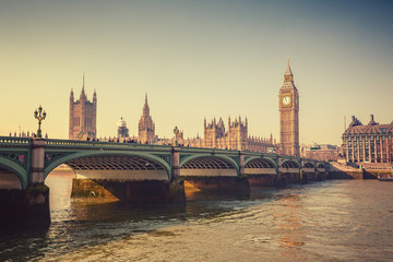 Fototapeta premium Big Ben and westminster bridge in London at autumn