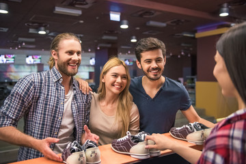 Choosing bowling shoes