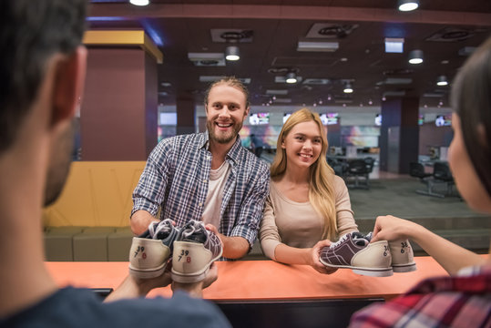 Choosing bowling shoes