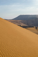 Fototapeta na wymiar Stunning view to sand dunes and mountains