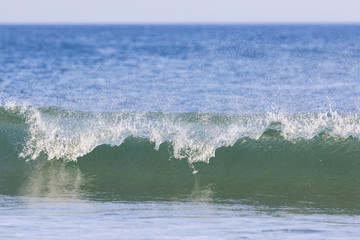 Obraz na płótnie Canvas waves in cape cod beach