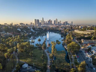 Drone uitzicht op Echo Park, Los Angeles © Michael Bogner