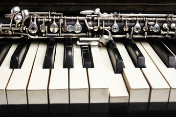 Oboe and piano musical instruments