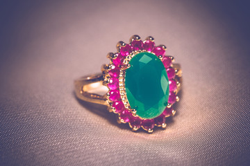 Golden Ring with Emerald Retro