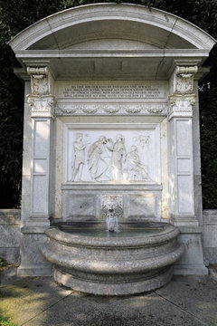 Rebekka-Brunnen, Zürich