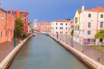 Fototapeta na wymiar empty street of Venice