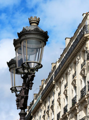 Fototapeta na wymiar Street lamp - Paris - France