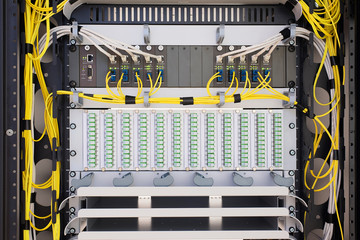 Optical cable in rack cabinet