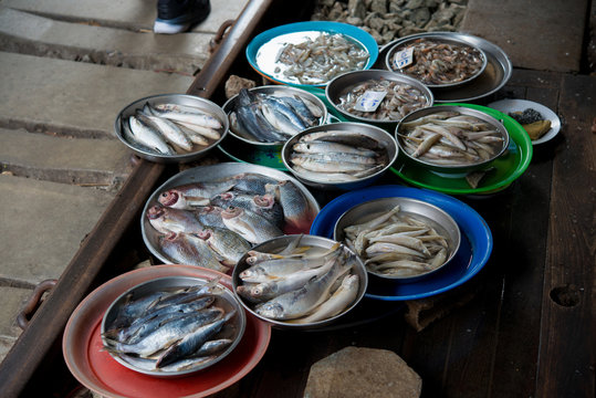 Fresh seafood awaits shoppers at the local street market