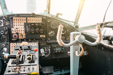 The cockpit of the pilot of the old turboprop aircraft of the biplane, the steering wheel.