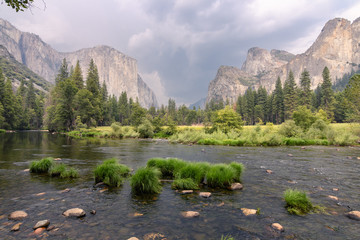 amazing view to yosemite valley, california