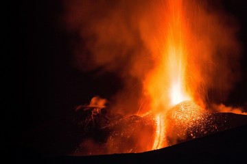 Eruzione del Vulcano Etna © Etna ·REC Attivo