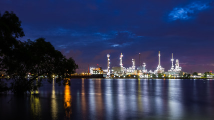 oil refinery plant while twilight