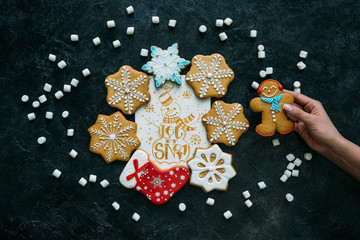 gingerbreads with christmas card