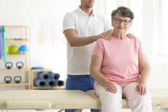 Elderly lady on physiotherapy