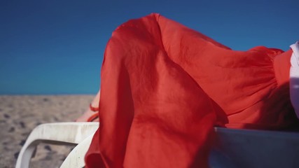 developing the wind Red skirt