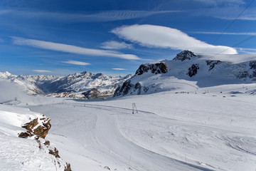 Fototapeta na wymiar Mountain skiing - Plateau Rose, trail in Zermatt Switzerland, Italy, Valle d'Aosta, Breuil-Cervinia, Aosta Valley, Cervinia