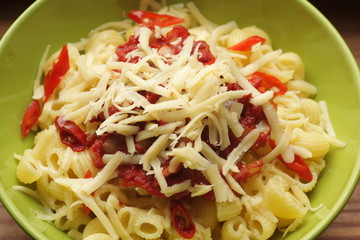pasta with tomato paste, cheese and Chile pepper