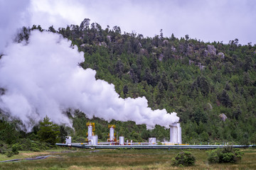 geothermal energy plant - 175124948