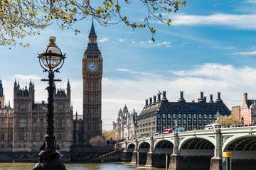 Naklejka premium Lamp post, Big Ben and Westminster Bridge on a sunny day in London