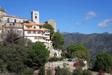 Obraz premium Landscape with Godfather's (Corleone) village and surrounding hills - Savoca in Italy