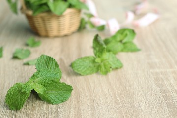 Mint leaves