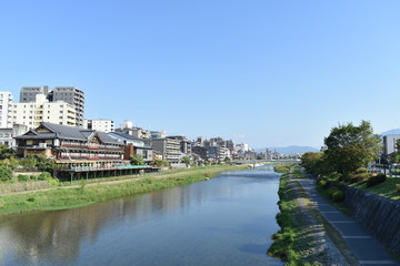 五条大橋から北を見る