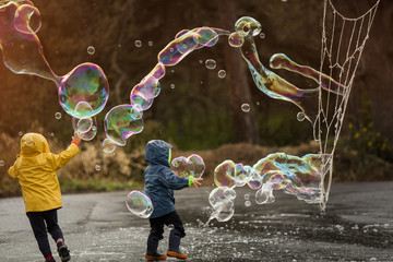 giant bubbles