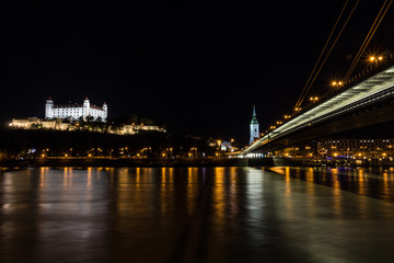 Fototapeta na wymiar Bratislava castle at night