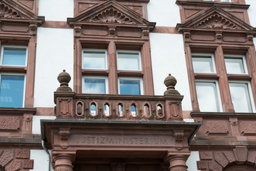 Fassade des Justizministeriums in Kiel