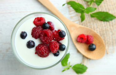 Yogurt with berries