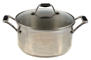 Le faitout avec un couvercle en verre