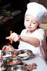 Little chef prepare chocolates