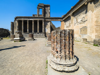 S&auml;ulen der Basilika, 2. Jh.. BC, Tempel, Ausgrabungen von Pompeji, Neapel, Kampanien, Italien