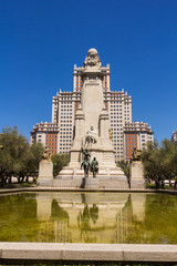 Fototapeta na wymiar Plaza de Espana in Madrid
